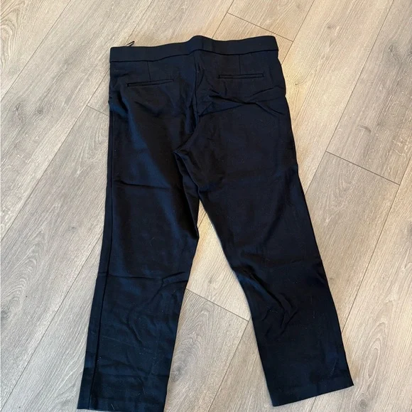 Amanda & Chelsea Black Cropped Trousers - Picture 4 of 5